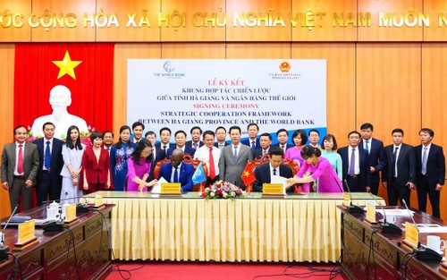 Provinsi Ha Giang, Vietnam menandatangani kerangka kerjasama strategis dengan WB - ảnh 1