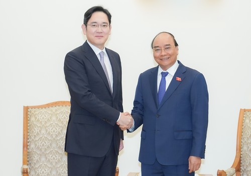 PM Vietnam, Nguyen Xuan Phuc menerima Wakil Presiden Grup Samsung - ảnh 1