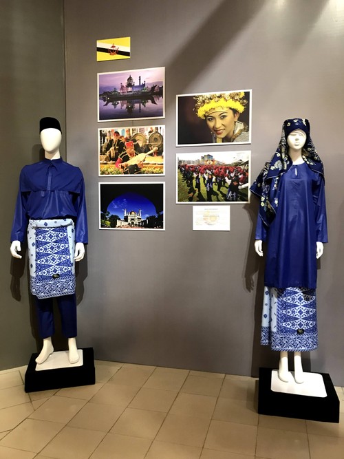 Pameran Busana Tradisional Negara-Negara ASEAN 2020 - ảnh 16
