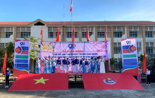 Kalangan Pemuda Provinsi Kon Tum Berkompetisi Menyambut Kongres Nasional ke-13 Partai Komunis Vietnam - ảnh 1