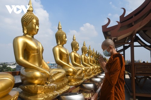 Biara Thailand di Negeri Islam Indonesia - Simbol Bagi Toleran dan Kehormonisan Agama - ảnh 9