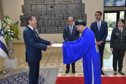 Presiden Israel Tegaskan Vietnam Mempunyai Posisi Penting Dalam Politik Hubungan Luar Negeri - ảnh 1