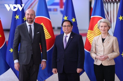 PM Vietnam, Pham Minh Chinh Hadiri KTT Peringatan HUT ke-45 Hubungan ASEAN-Uni Eropa - ảnh 1