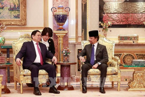 Kunjungan PM Vietnam, Pham Minh Chinh di Brunei Darussalam Merupakan Bukti Tentang Hubungan Diplomatik yang Erat - ảnh 1
