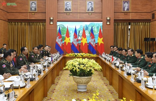 Deputi PM, Menhan Kamboja Lakukan Kunjungan Resmi di Vietnam - ảnh 1