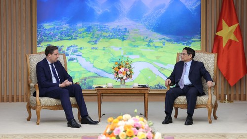 PM Pham Minh Chinh Meminta Prancis untuk Menciptakan Kemudahan bagi Komoditas Ekspor Vietnam - ảnh 1