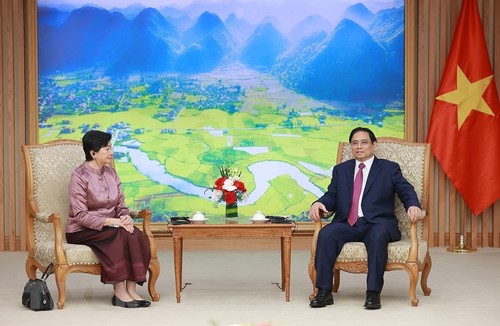 PM Vietnam, Pham Minh Chinh Menerima Dubes Malaysia dan Kamboja untuk  Vietnam - ảnh 2