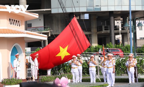 Kota Ho Chi Minh Mendorong Perkembangan Pariwisata Jalan Sungai Melalui Festival Persungaian Pertama - ảnh 1