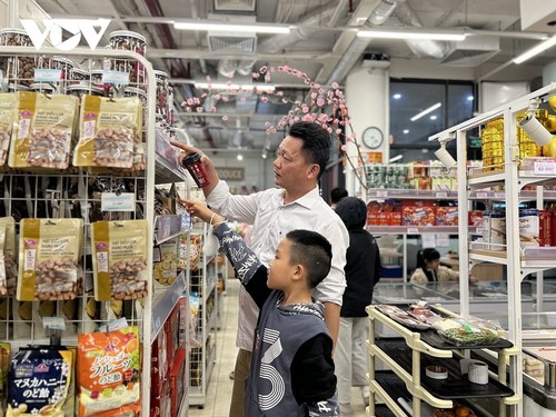 Barang Vietnam Menegaskan Keunggulannya di Pasar Dalam Negeri - ảnh 1