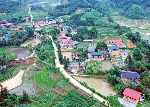 Dusun-Dusun yang Indah seperti Bumi Dongeng di Provinsi Ha Giang - ảnh 13
