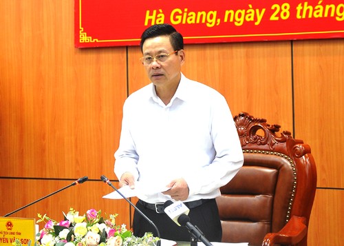 Provinsi Ha Giang Memperkuat Investasi Infrastruktur Lalu Lintas untuk Mengembangkan Ekonomi - ảnh 2