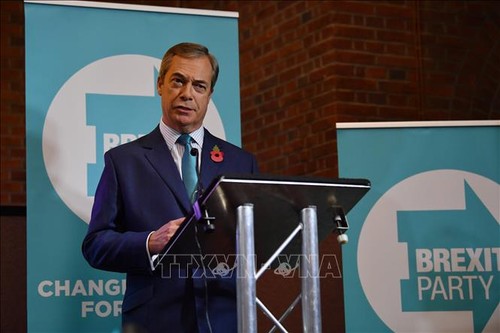 Royaume-Uni : Nigel Farage ne se présentera pas aux législatives - ảnh 1