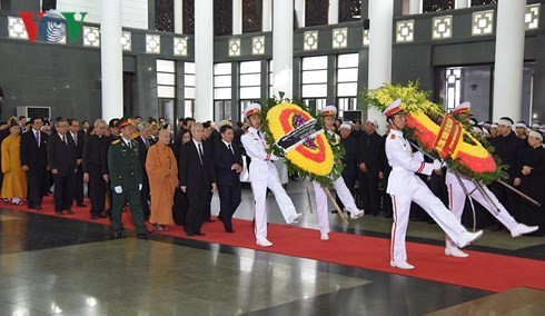Hommage solennel au président Trân Dai Quang - ảnh 8
