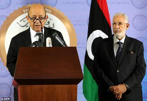 France vows to help resolve to solve Libya crisis - ảnh 1