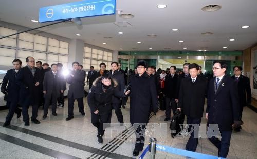 North Korean officials inspect Olympic venues  - ảnh 1