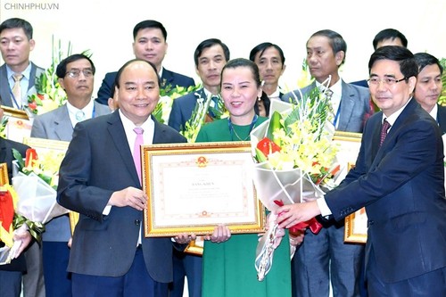 Outstanding individuals, organizations in farming honored - ảnh 1