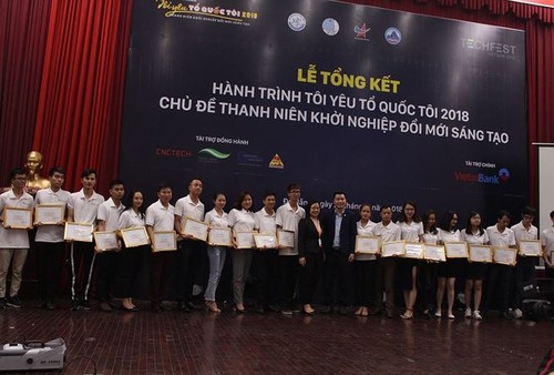 Tour promotes innovative start-ups among young people - ảnh 1