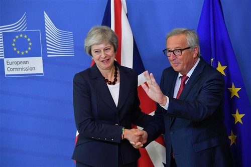Britain, EU closer to possible agreement on Brexit - ảnh 1