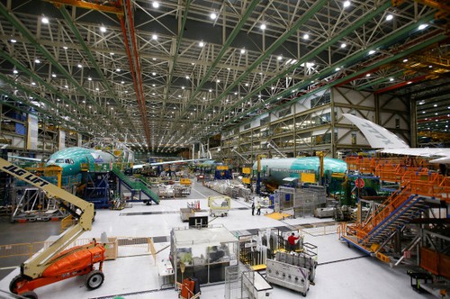 Boeing suspends load test for new 777X aircraft - ảnh 1