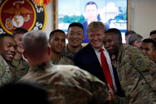 Trump makes surprise Thanksgiving trip to Afghanistan - ảnh 1