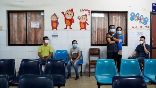 Cambodia to end quarantine for vaccinated travellers from Monday - ảnh 1