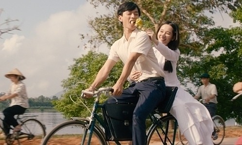 Romantic film wins best picture award at Vietnam film fest - ảnh 1