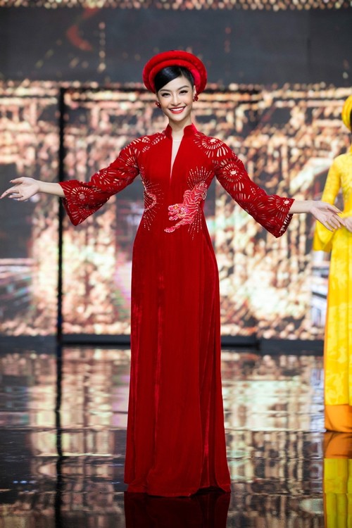 Ao Dai collection depicts traditional Tet paintings - ảnh 2