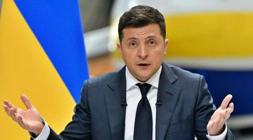 Ukraine imposes sanction on Russian president, officials - ảnh 1
