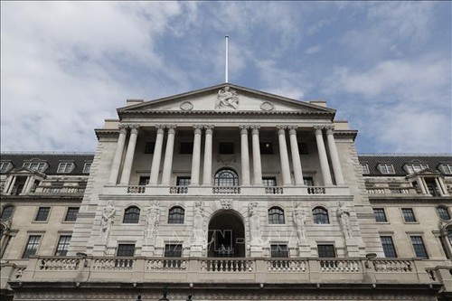 Bank of England hikes rate to 5% - ảnh 1