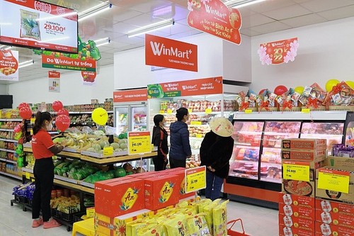 Six-month retail sales of consumer goods, services increase - ảnh 1