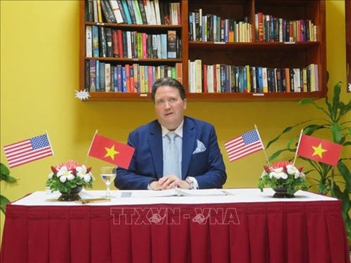 US promotes cooperation with Vietnam based on mutual understanding and trust: Diplomat - ảnh 1