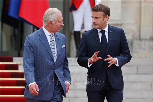 King Charles III begins visit to France - ảnh 1