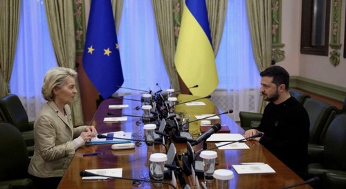 EU weighs advancing Ukraine's membership bid - ảnh 1