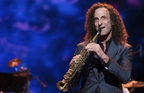 Kenny G to donate saxophone for charity auction in Vietnam - ảnh 1