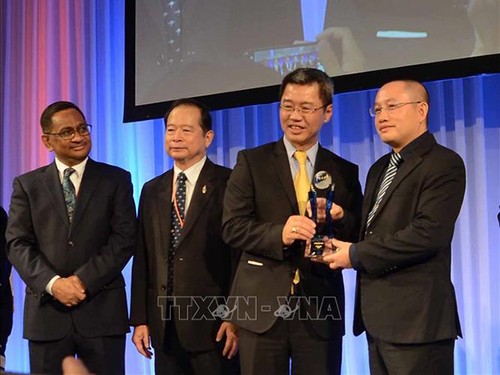 Vietnam meraih banyak penghargaan teknologi informasi internasional  - ảnh 1