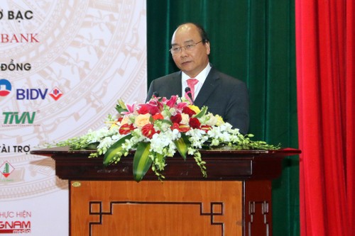PM Viet Nam, Nguyen Xuan Phuc menghadiri konferensi promosi investasi Provinsi Dak Nong 2019 - ảnh 1