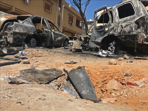 PBB mengutuk serangan terhadap kawasan yang berpenduduk di Libia sebagai kejahatan perang  - ảnh 1