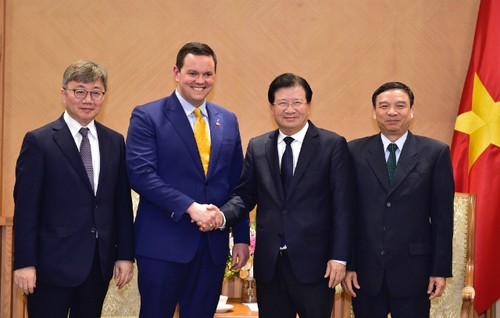 Kelompok para investor AS-Republik Korea menaruh perhatian pada pengembangan proyek perlistrikan tenaga gas LNG di Vietnam - ảnh 1