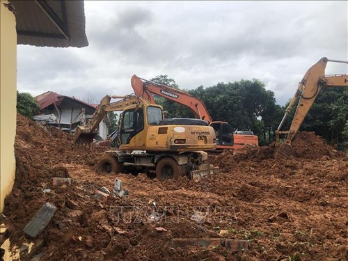 Pemerintah Vietnam Membimbing Usaha Mengatasi Dampak dari  Banjir - ảnh 1