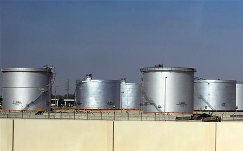 OPEC+ Sepakat Tingkatkan Sedikit Hasil Produksi Minyak Tambang - ảnh 1