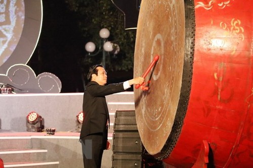 Pembukaan Festival Hoa Lu (Provinsi Ninh Binh) pada 2022 - ảnh 1