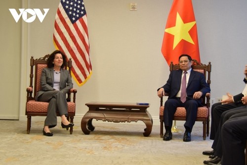 Komitmen Vietnam Ciptakan Lingkungan Bisnis Setara bagi Badan-Badan Usaha AS di Vietnam - ảnh 1