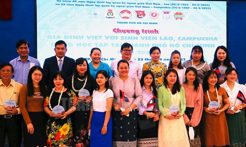 Rumah Kasih Sayang Untuk Mahasiswa Laos dan Kamboja di Vietnam - ảnh 1