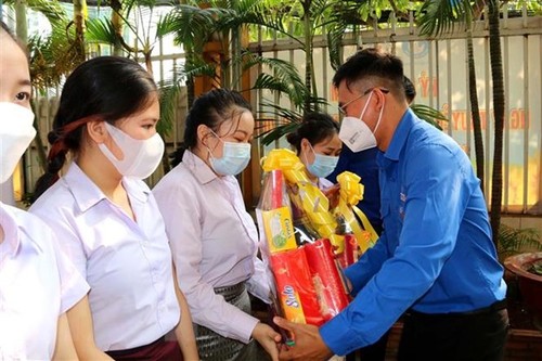 Rumah Kasih Sayang Untuk Mahasiswa Laos dan Kamboja di Vietnam - ảnh 2
