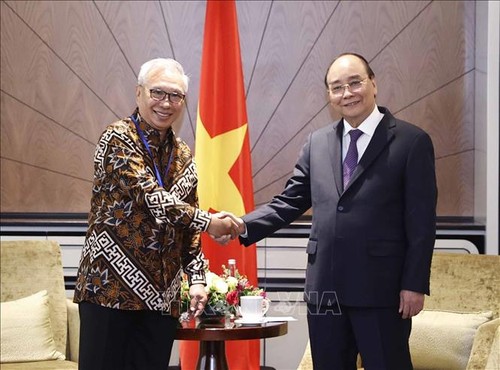 Presiden Nguyen Xuan Phuc Terima Ketua Asosiasi Persahabatan Indonesia - Vietnam - ảnh 1