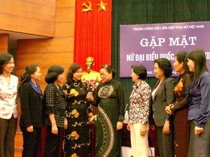 Seminar zur Qualifizierung vietnamesischer Parlamentarierinnen - ảnh 1