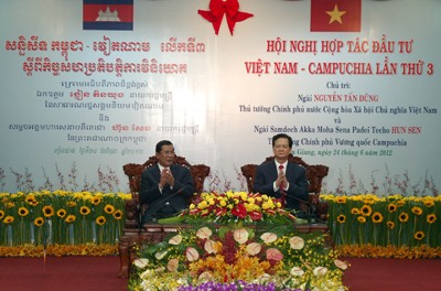 Einweihung des letzten Grenzsteins zwischen Vietnam und Kambodscha - ảnh 2