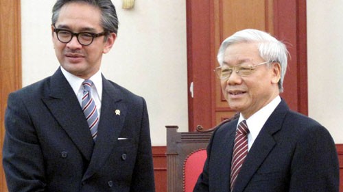 KPV-Generalsekretär Nguyen Phu Trong trifft den indonesischen Außenminister  - ảnh 1