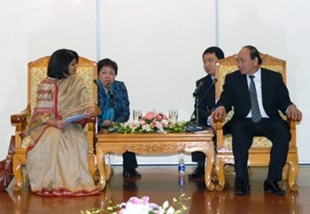 Vize-Premier Nguyen Xuan Phuc empfängt die UN-Koordinatorin für HIV/AIDS - ảnh 1