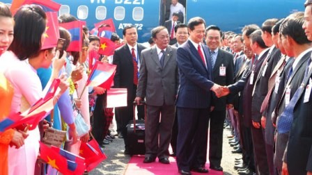 Vietnam und Laos arbeiten verstärkt an einer wirtschaftlichen Zusammenarbeit - ảnh 1